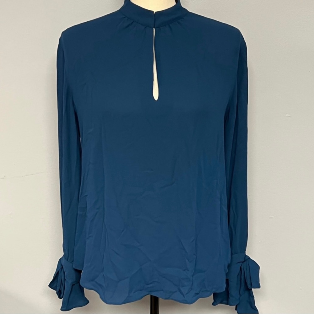 NWOT Ann Taylor Long Sleeve Split Neck Blouse Size Medium